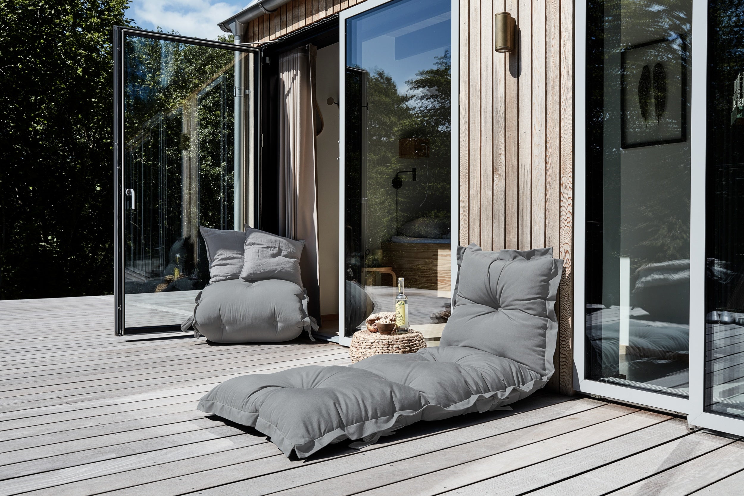 SIT AND SLEEP OUT™ BEIGE