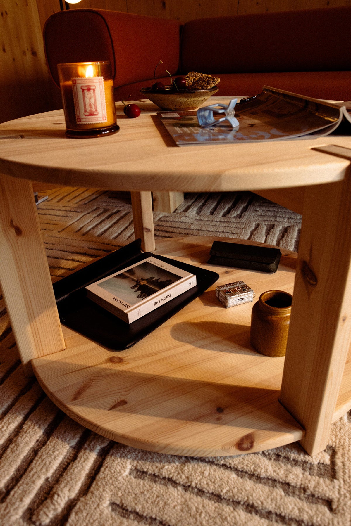 TUCK COFFEE TABLE RAW ROUND W. BIG STORAGE RAW