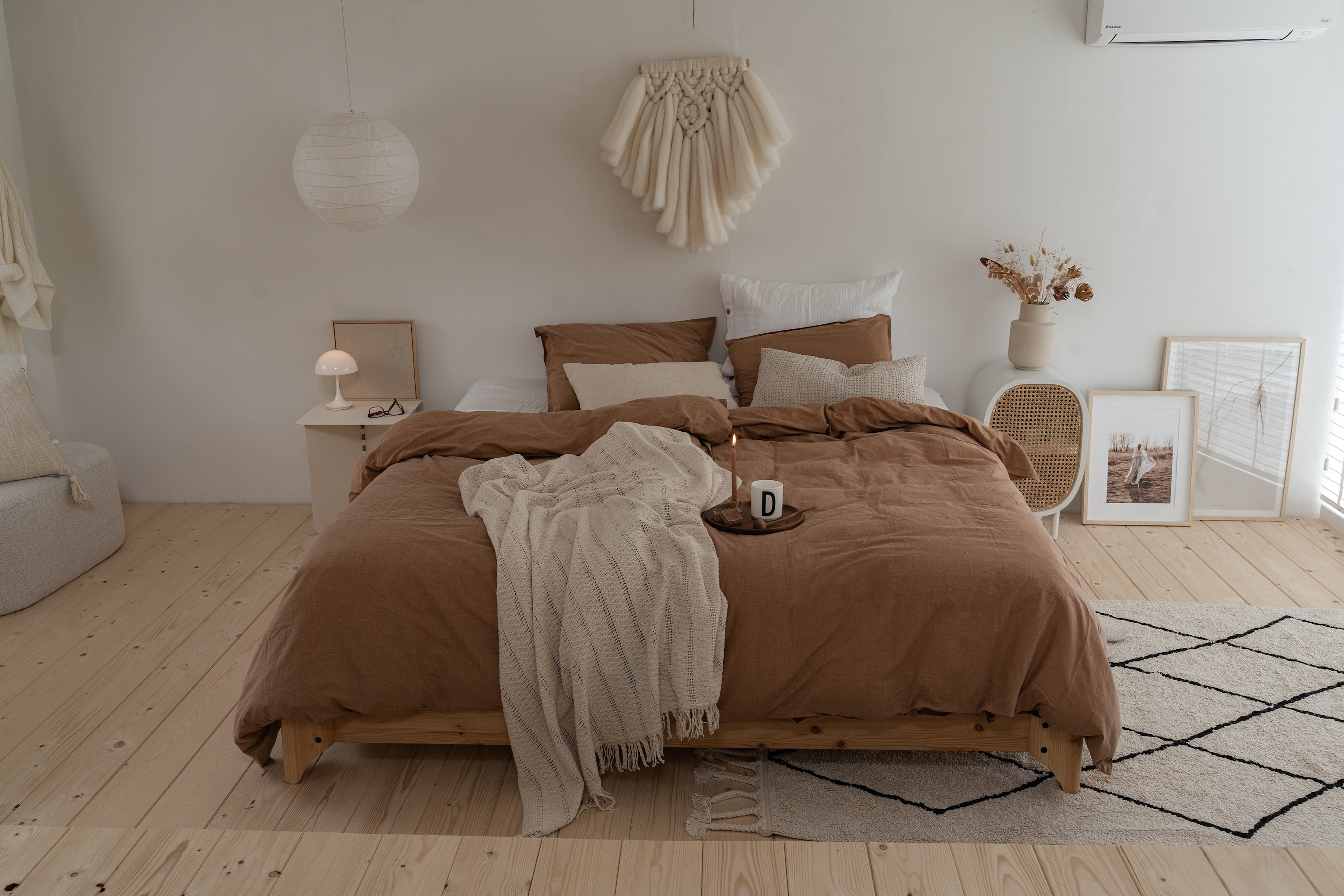 ELAN BED CLEAR LACQUERED 160 X 200