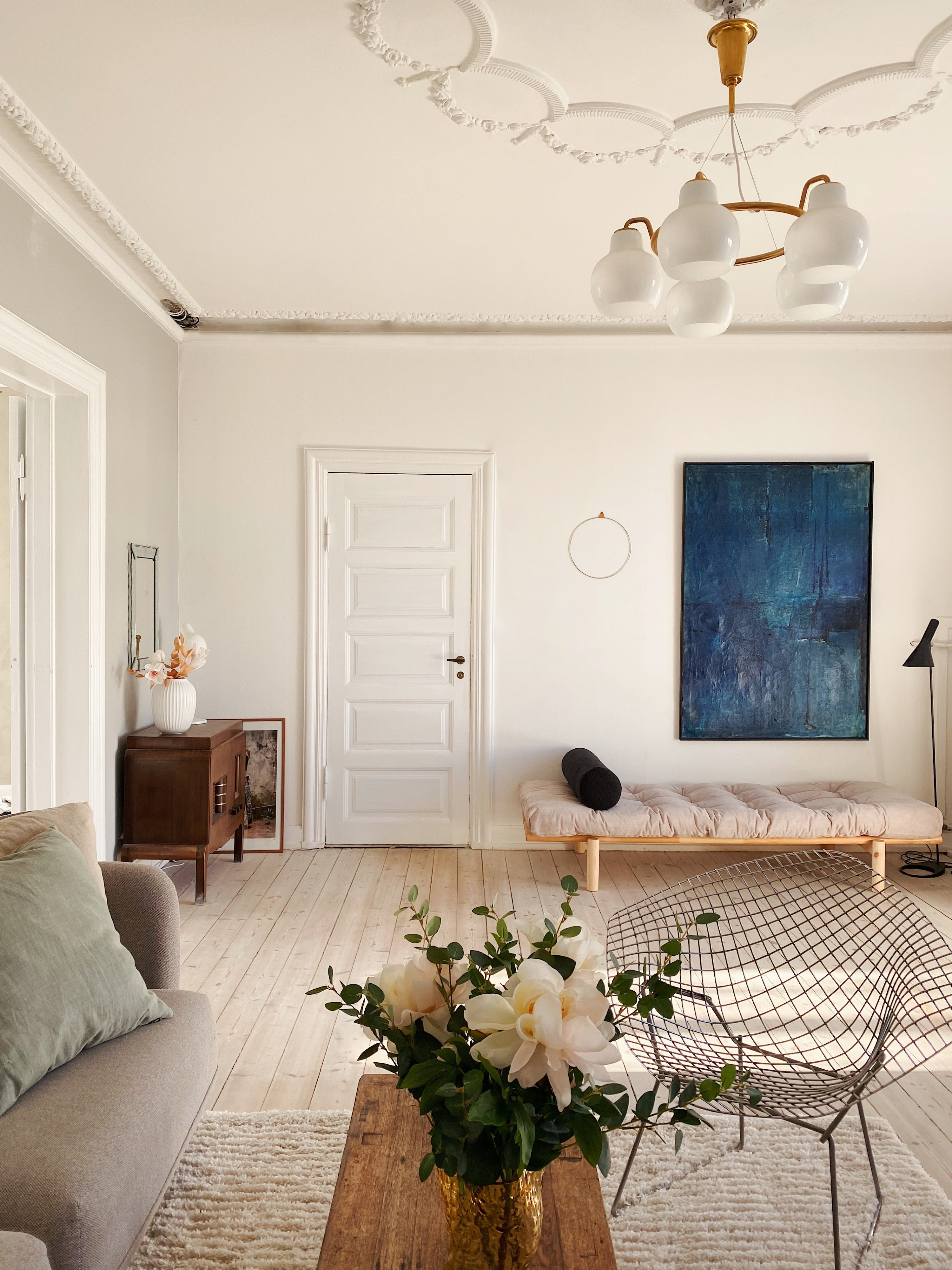 NEXT DAYBED CLEAR LACQUERED W. 4-LAYER MIXED MATTRESS FUDGE BROWN