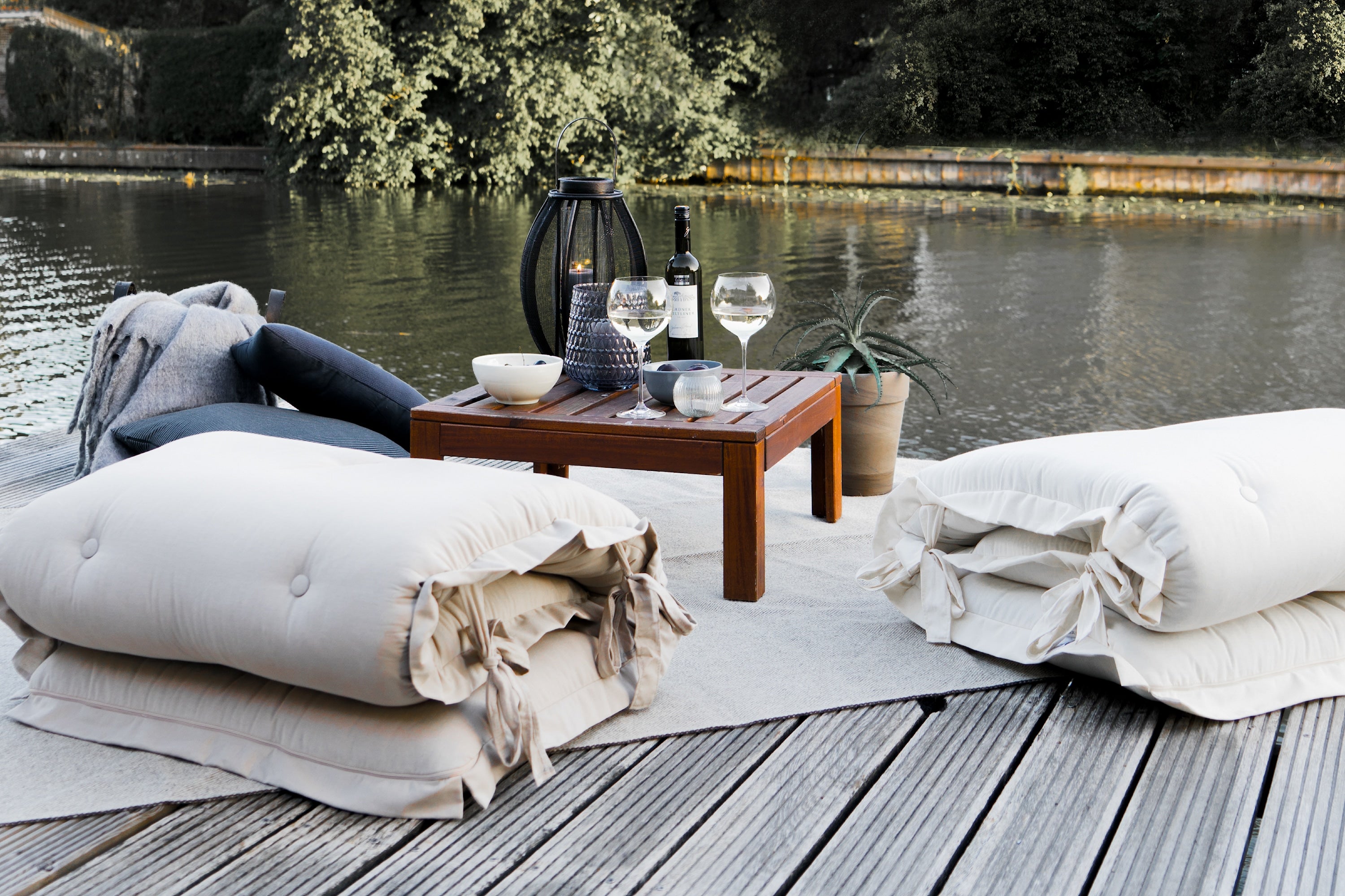 SIT AND SLEEP OUT™ DARK GREY