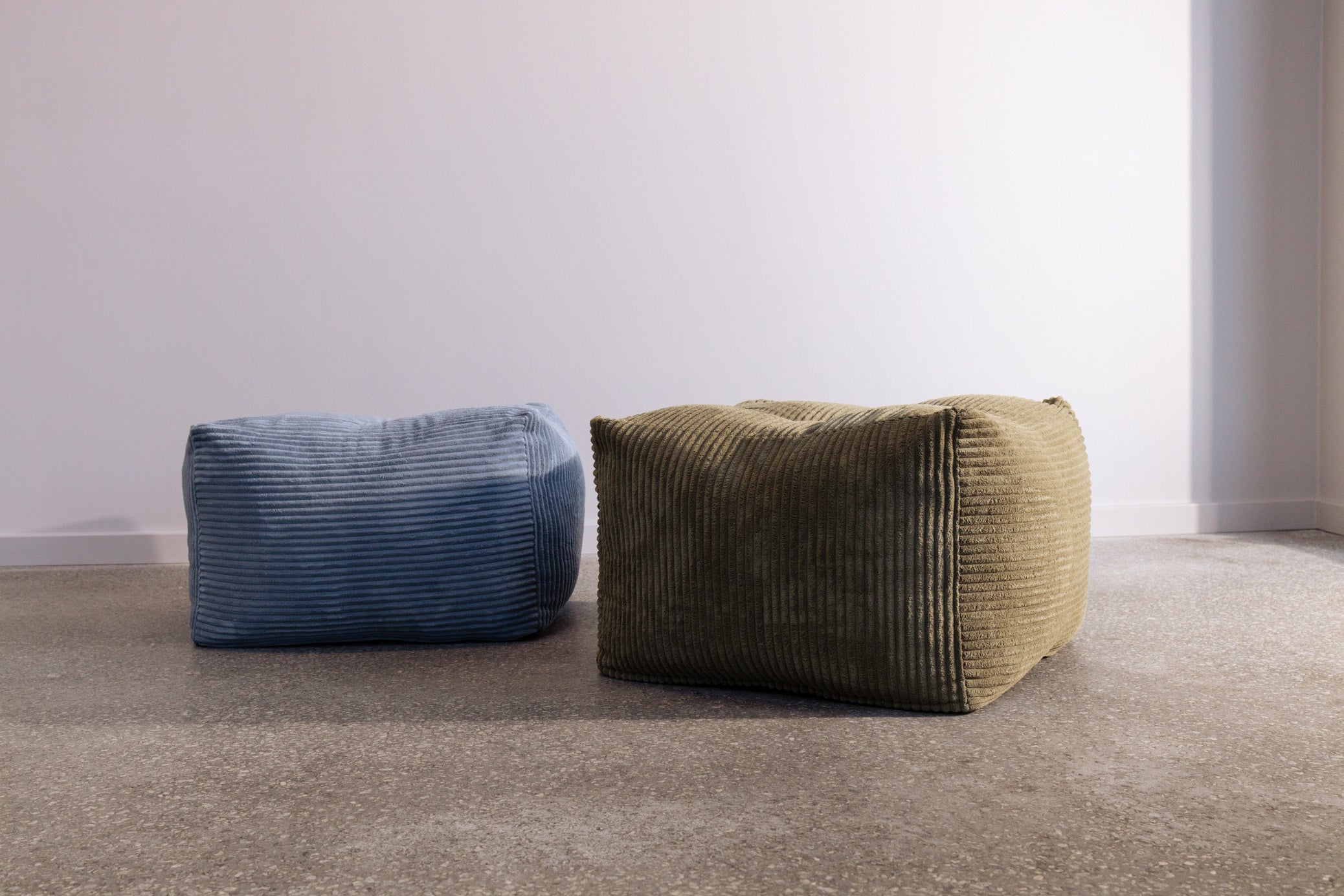 BUDDY POUF SOFT CHALK