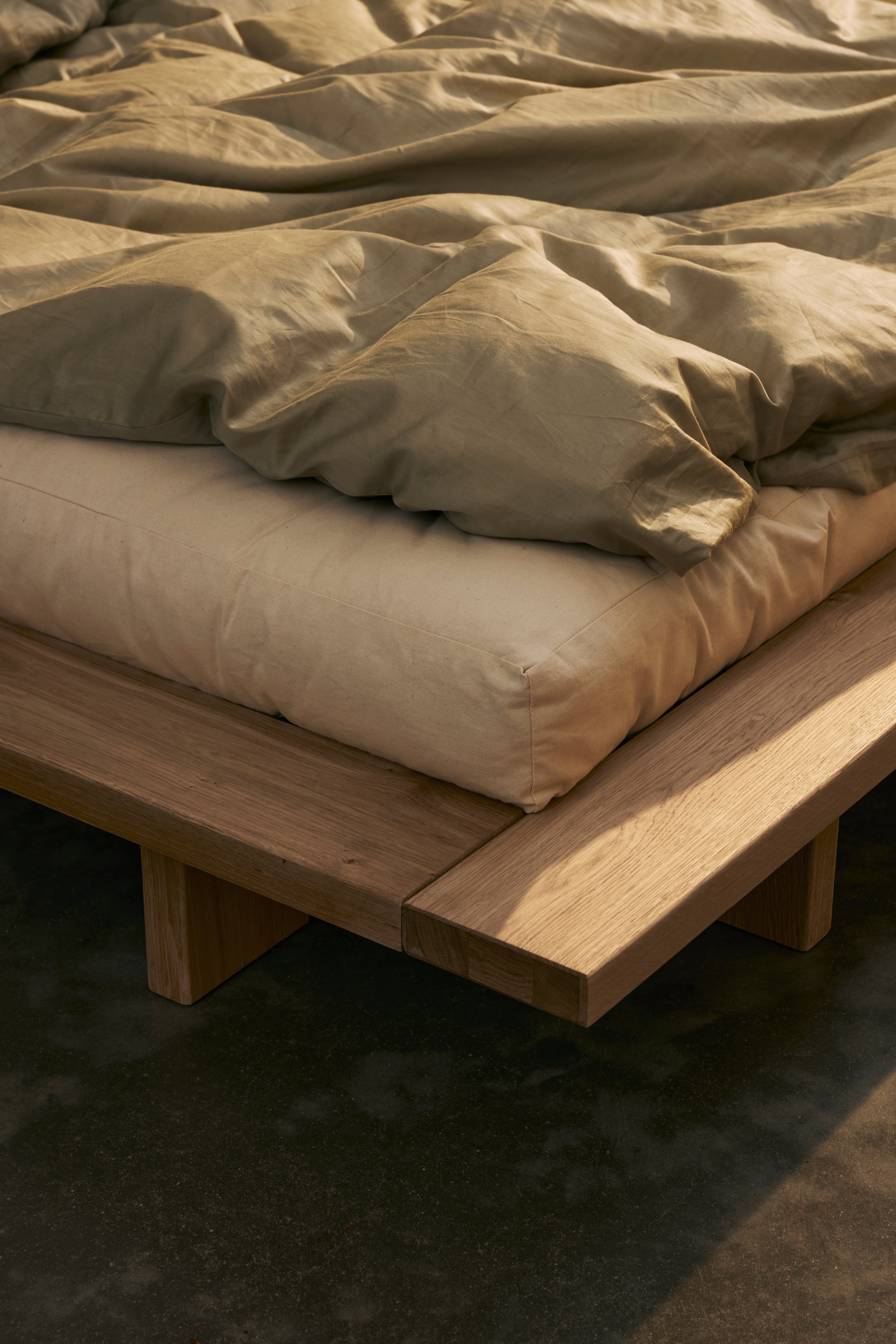 JAPAN BED OAK 120 X 200