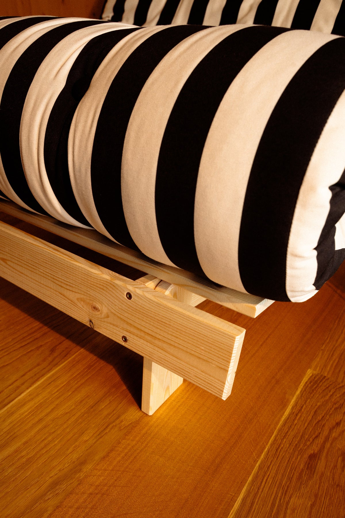ROOTS RAW 90 X 200 W. ROOTS MATTRESS BLACK-WHITE