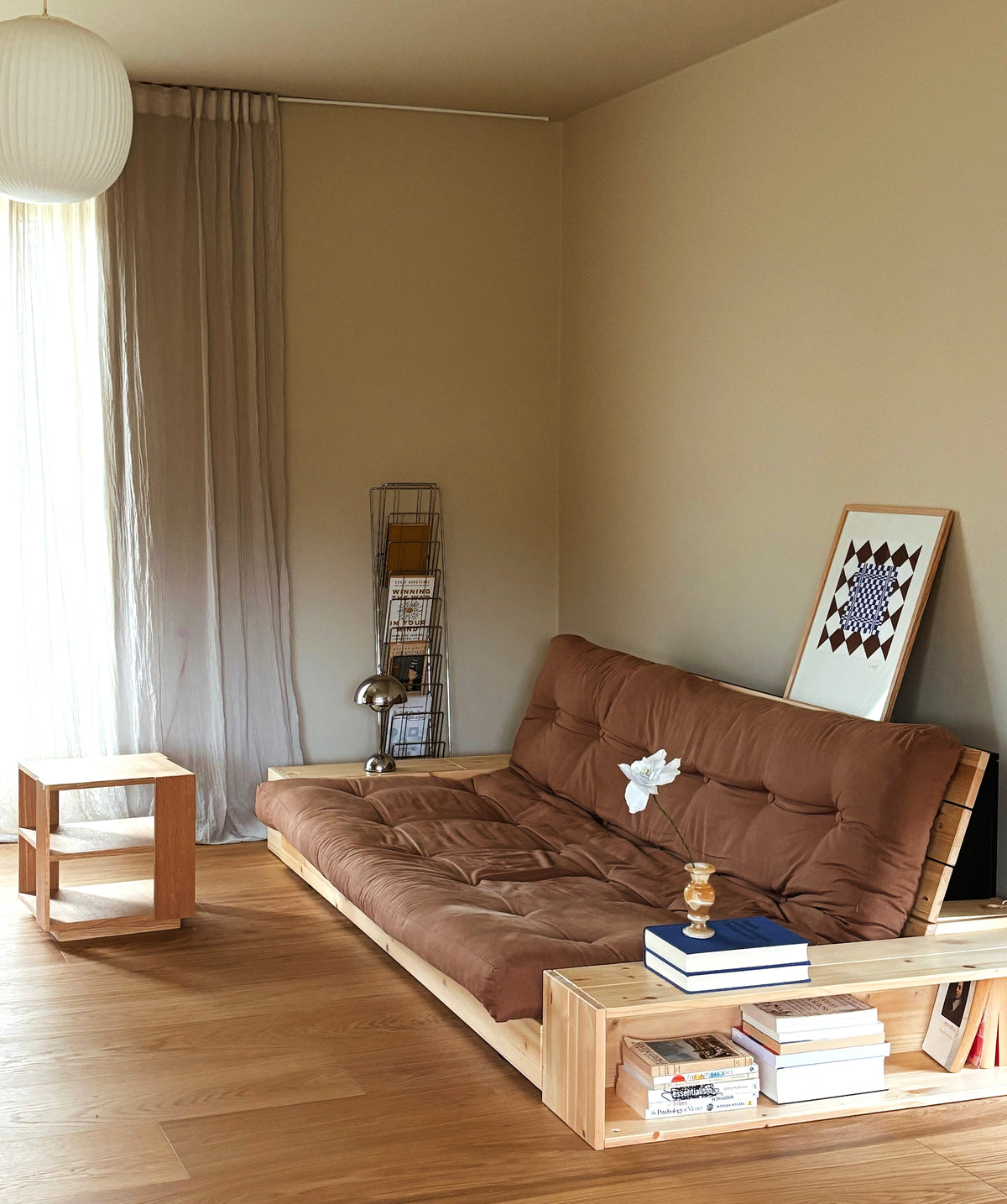 NOIR DE BASE LAQUÉ. AVEC DIXE LIT DE 5 COUCHES DE LINGE DE MATELAS MIXTE MATE