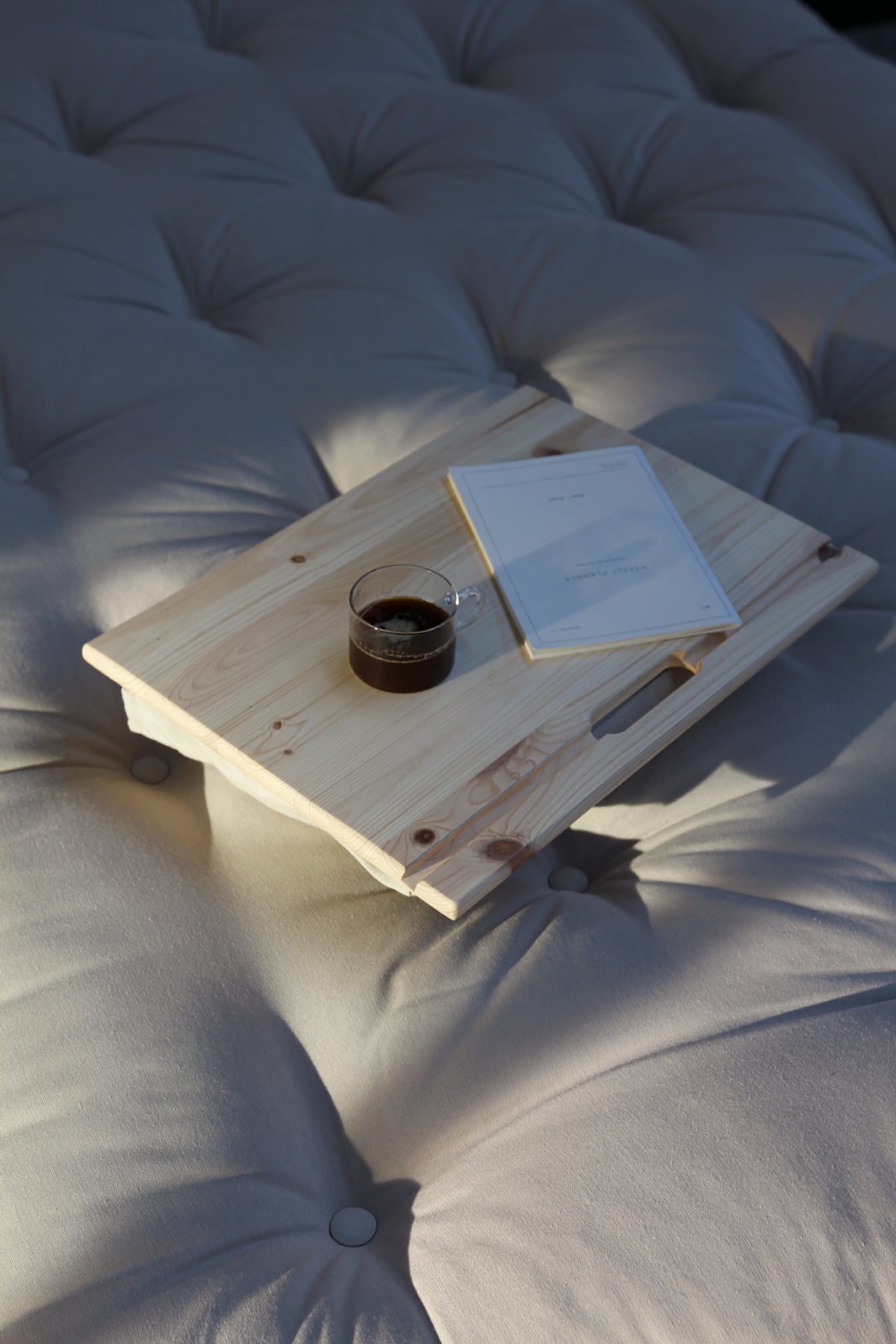 TABLE BFF POUR LAPTOP LAQUÉE TRANSPARENTE