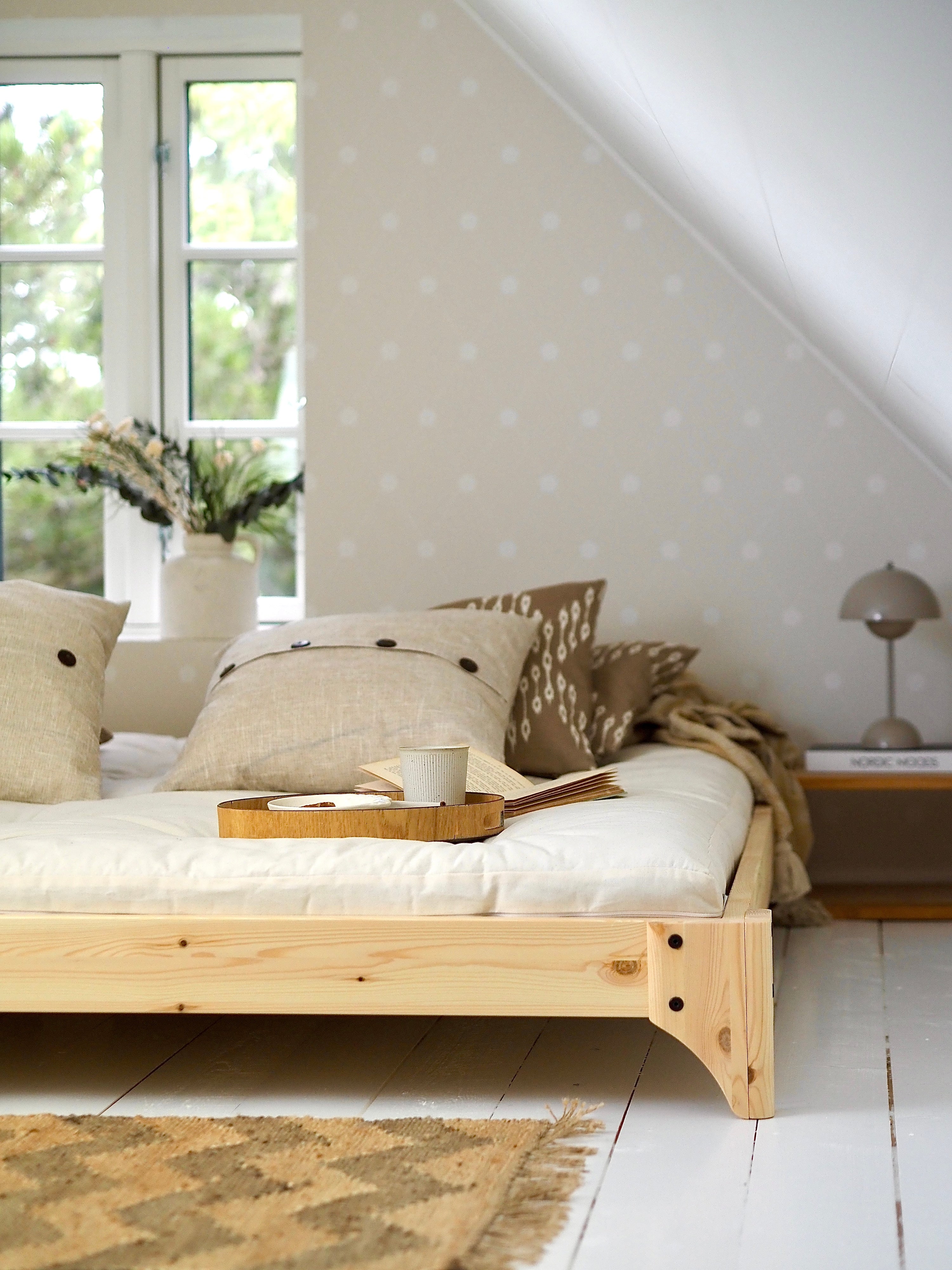 ELAN BED CLEAR LACQUERED 140 X 200