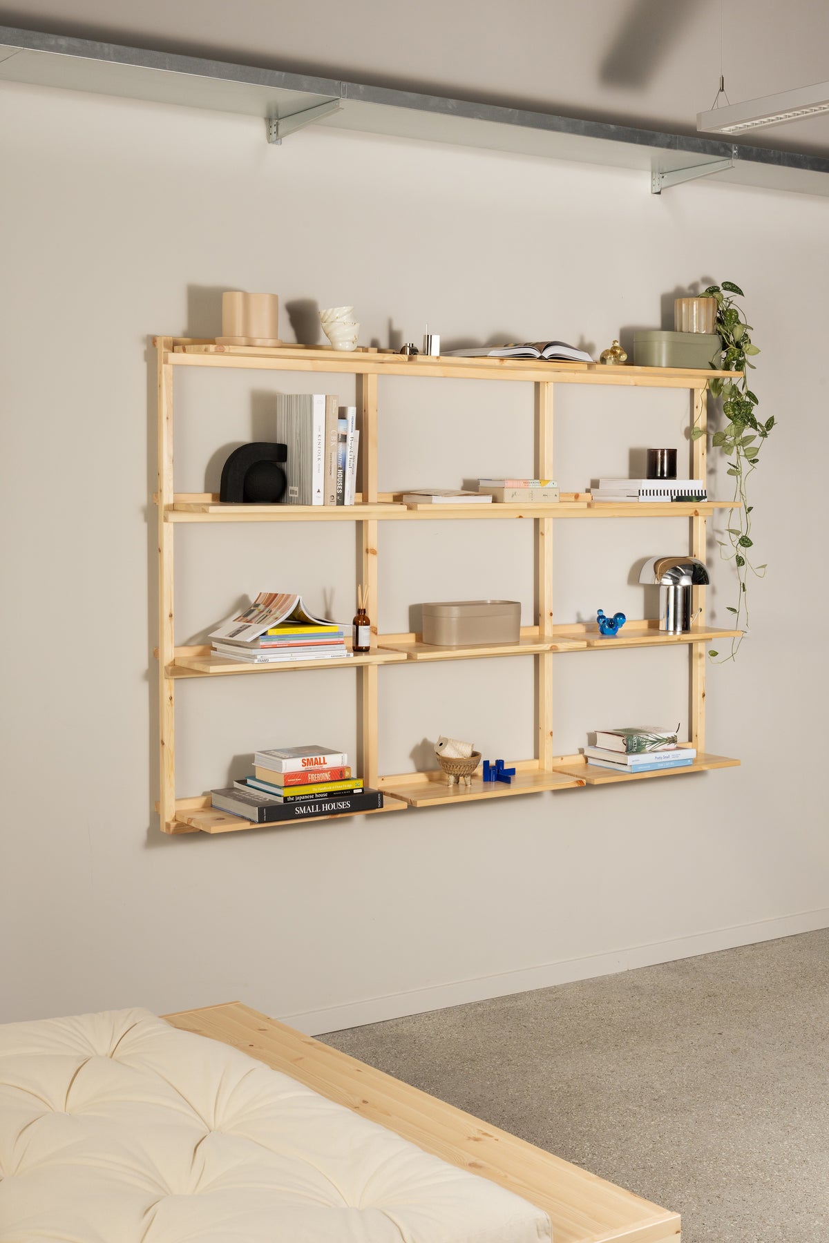 GROOVE SHELVING BIG RAW