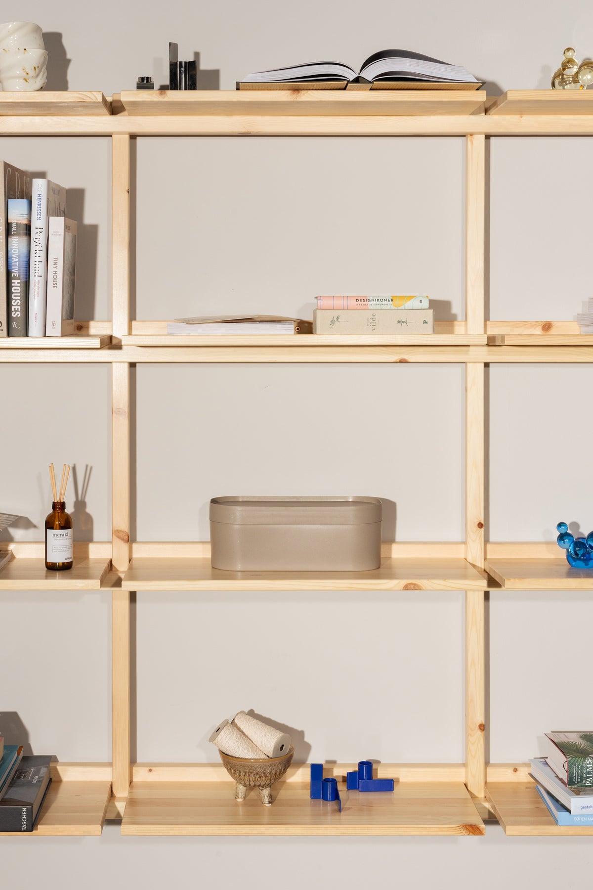 GROOVE SHELVING BIG RAW