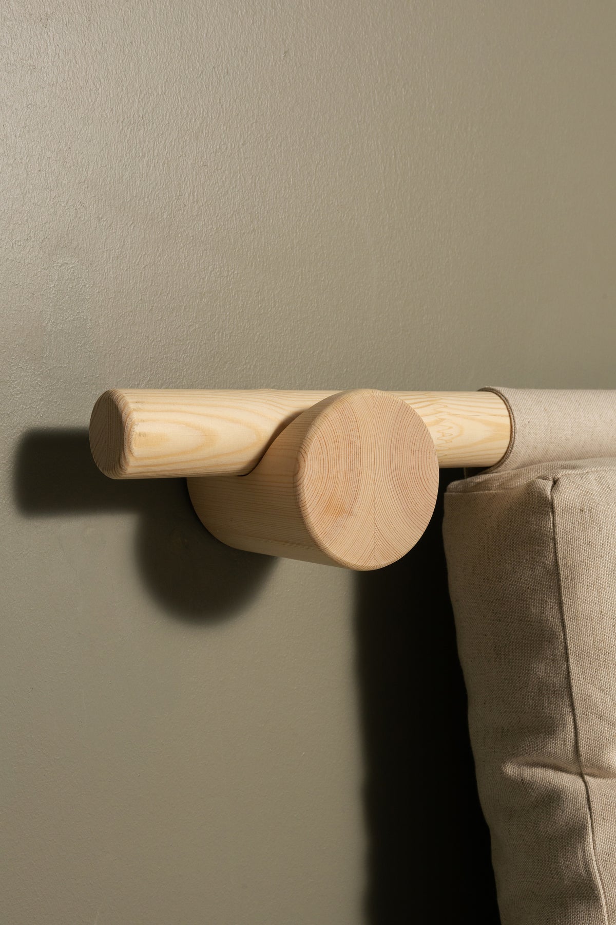 HOOKED RAW 135 X 200 W. BRAVO MATTRESS IVORY