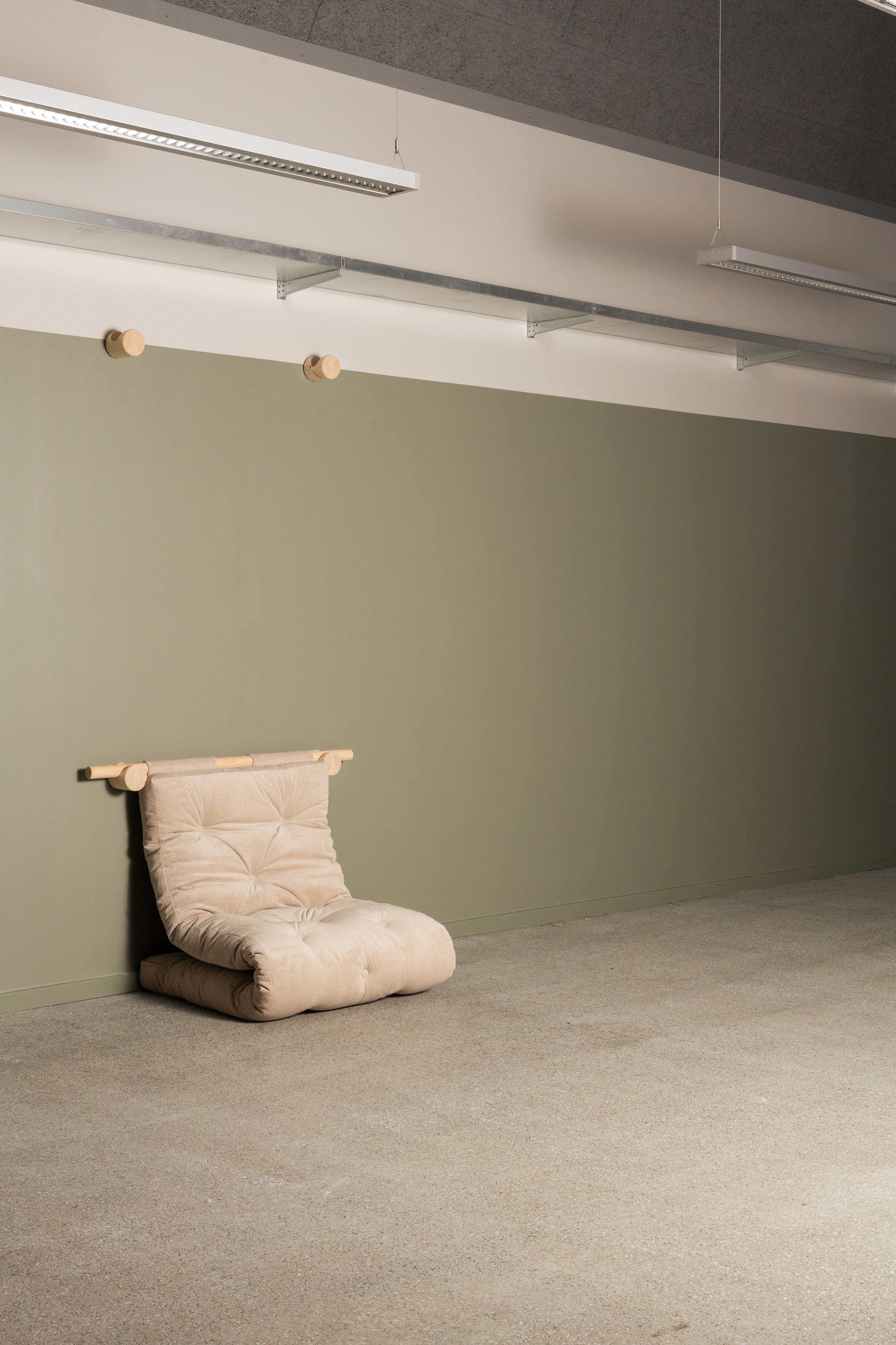 MATELAS HOOKED RAW 75 x 200 AVEC ENTRAÎNEMENT. BRAVO BEIGE