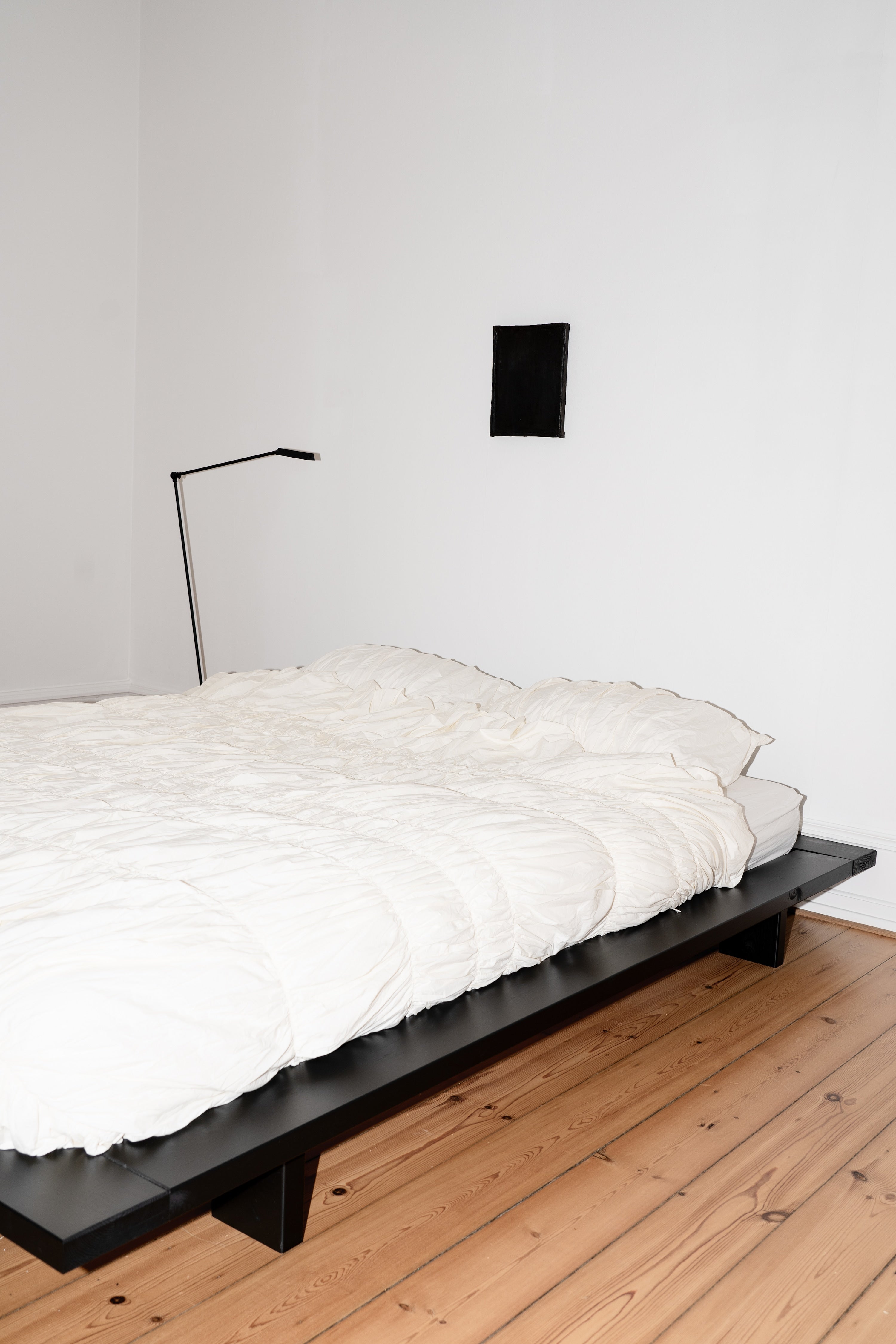 JAPAN BED NOIR NUIT 140 X 200