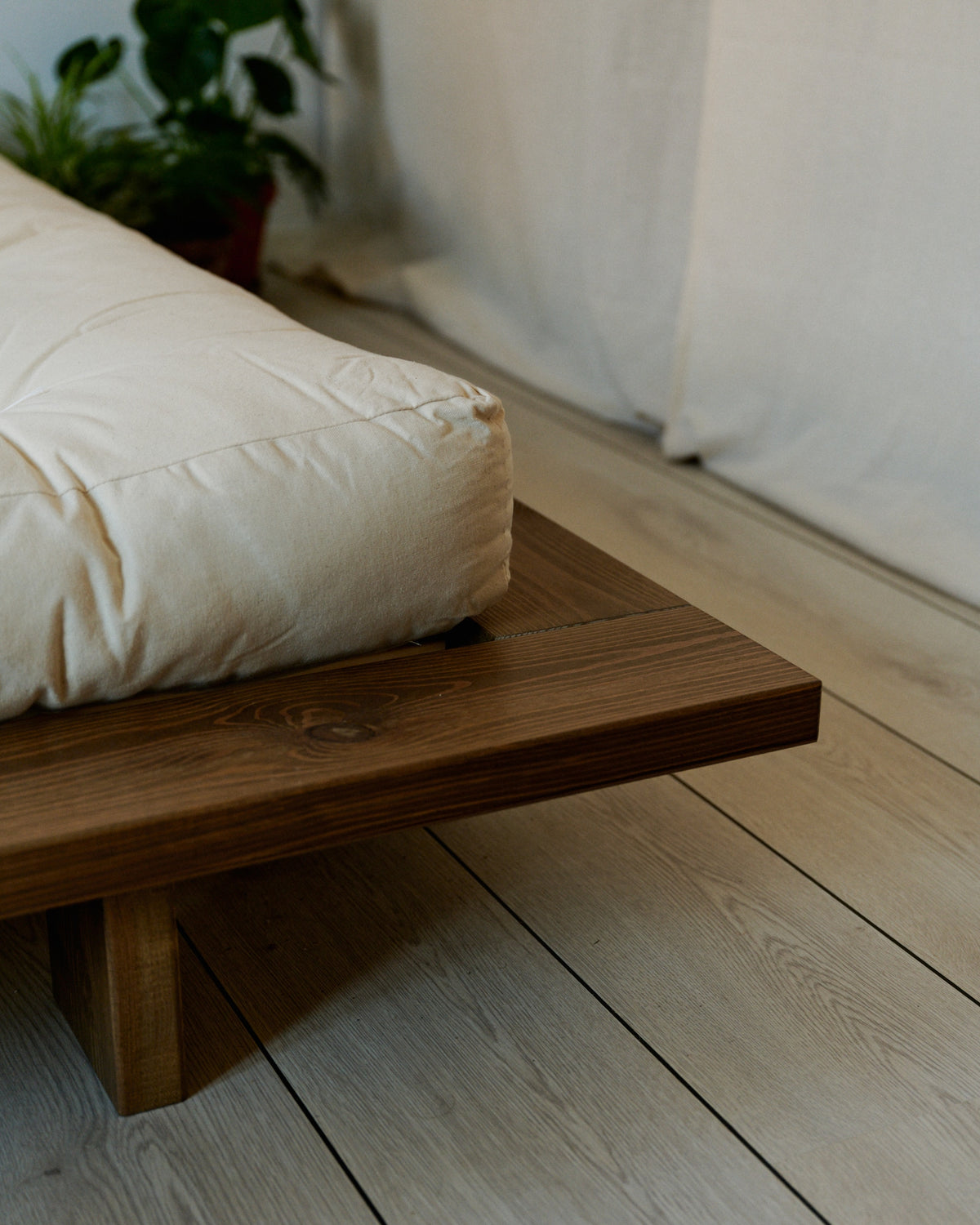 LIT JAPAN BED CAROB MARRON 120 X 200