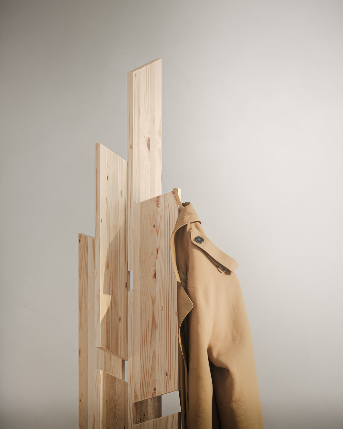 KEEPER COAT STAND RAW