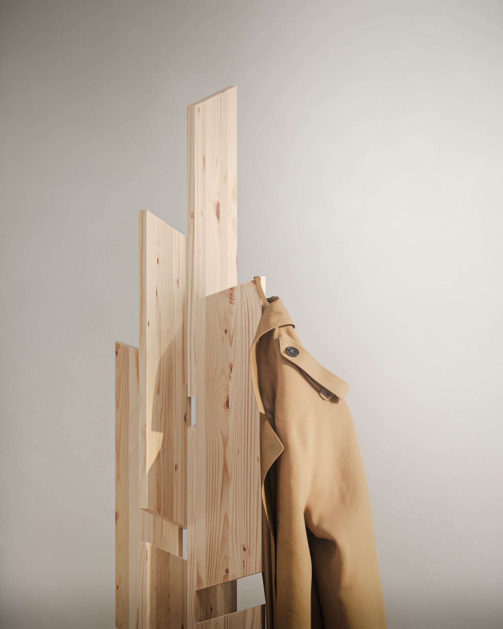 KEEPER COAT STAND RAW