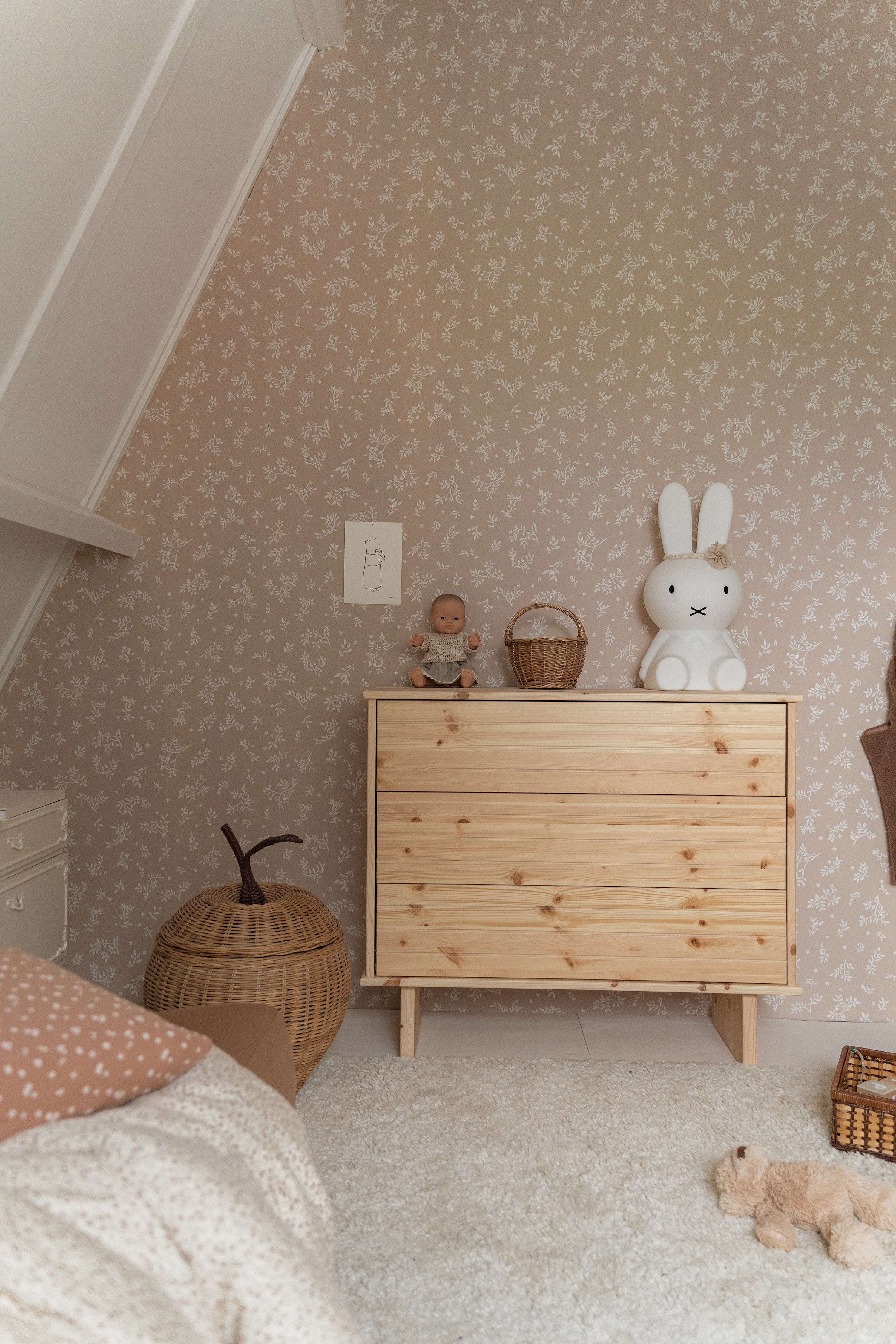 KOMMO DRESSER CLEAR LACQUERED