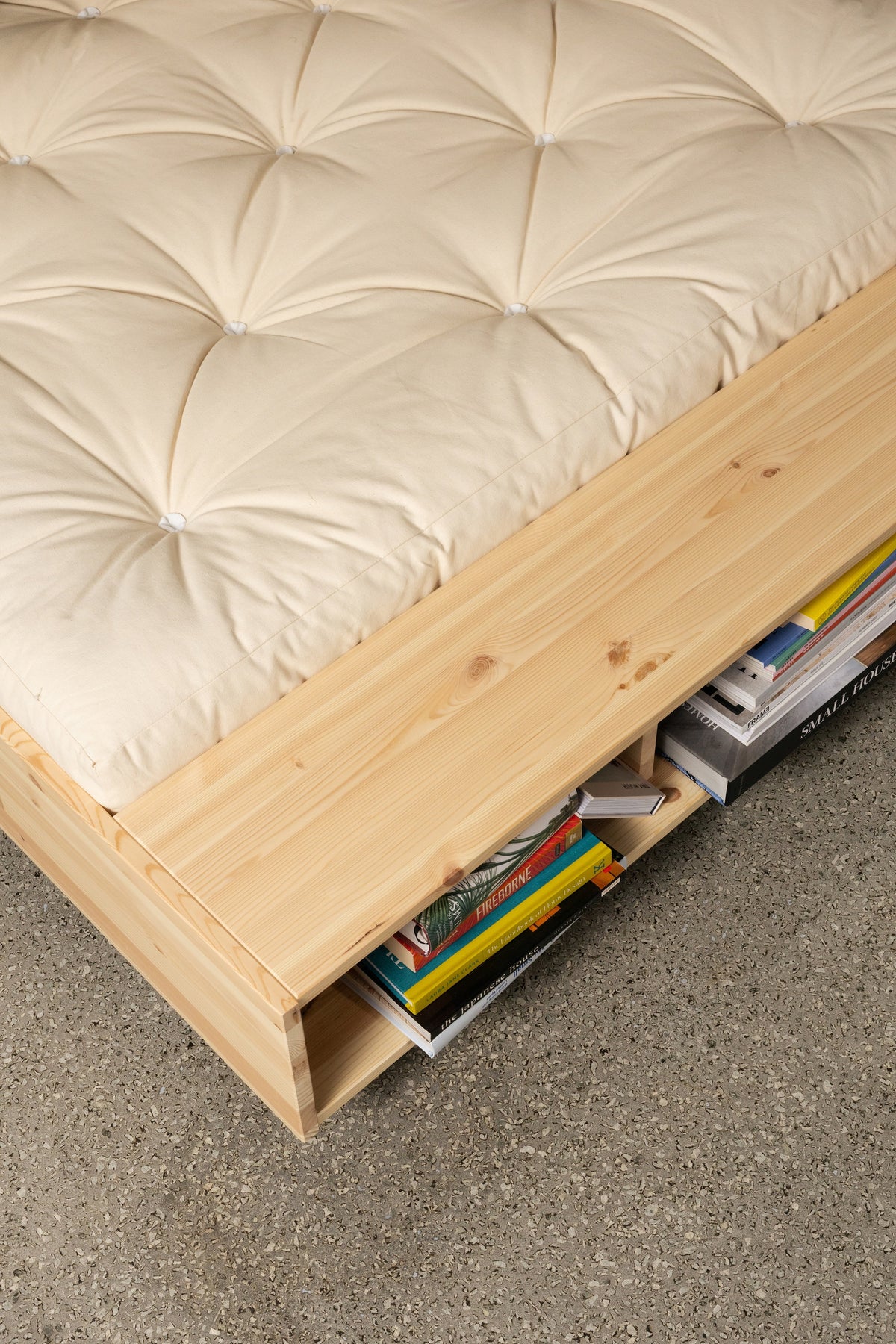 MERGE BED RAW KING SIZE