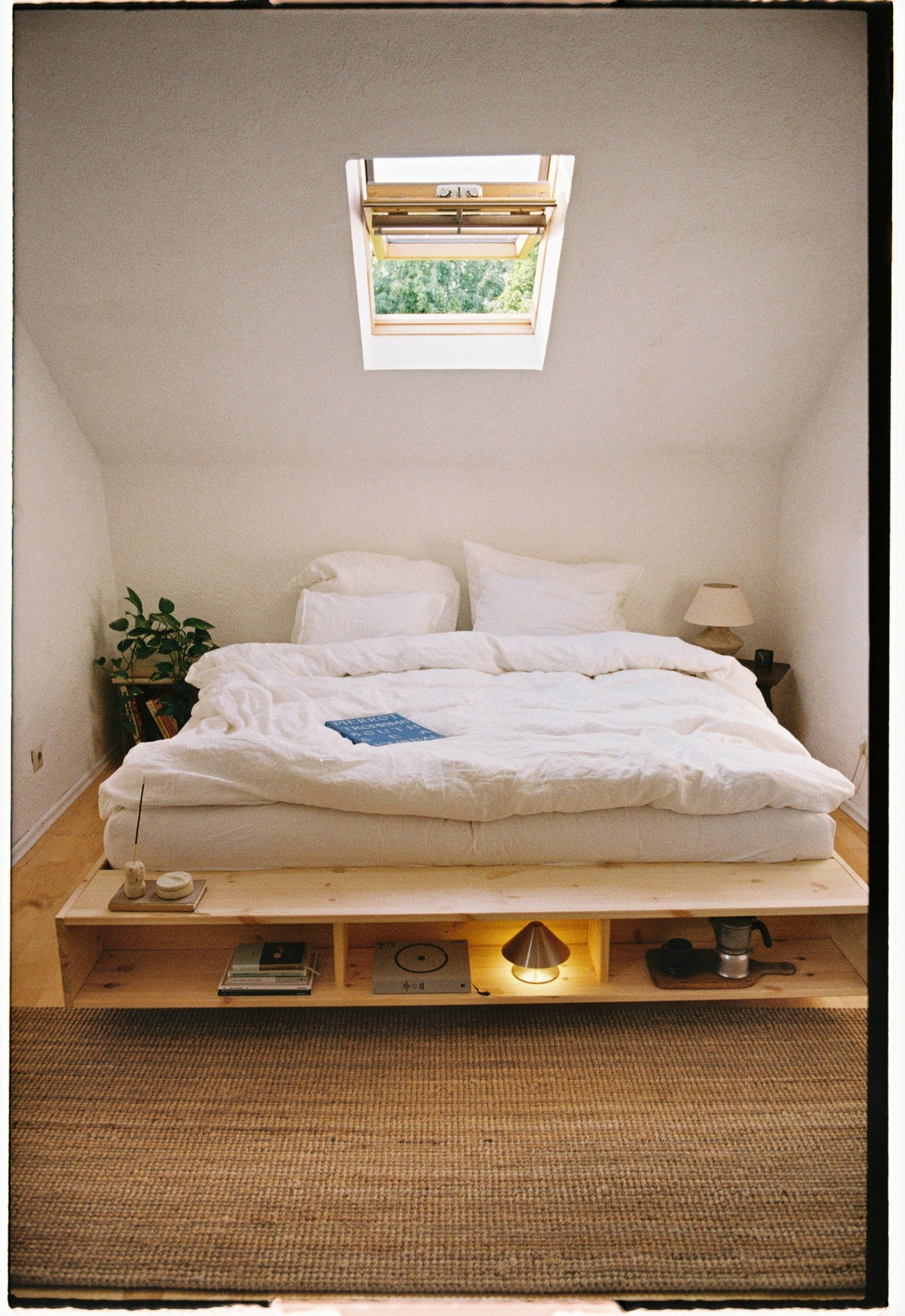 MERGE BED RAW 120 x 200