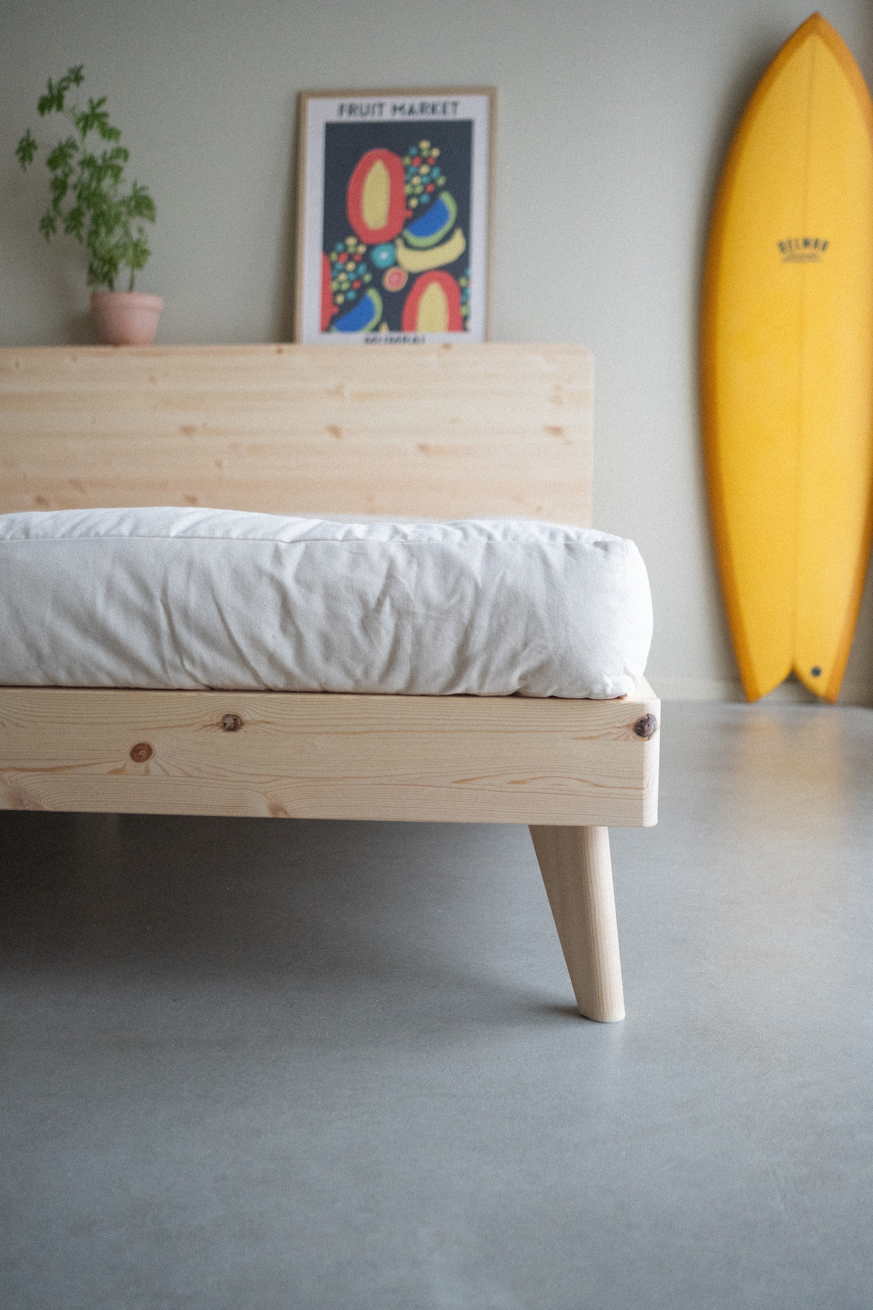 RETREAT BED CAROB BROWN 180 X 200