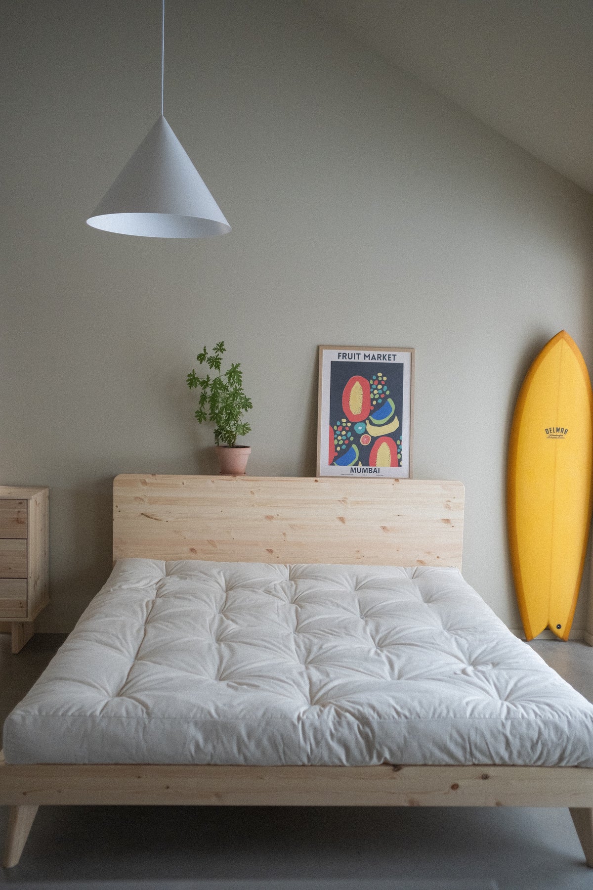 RETREAT BED CAROB BROWN 140 X 200