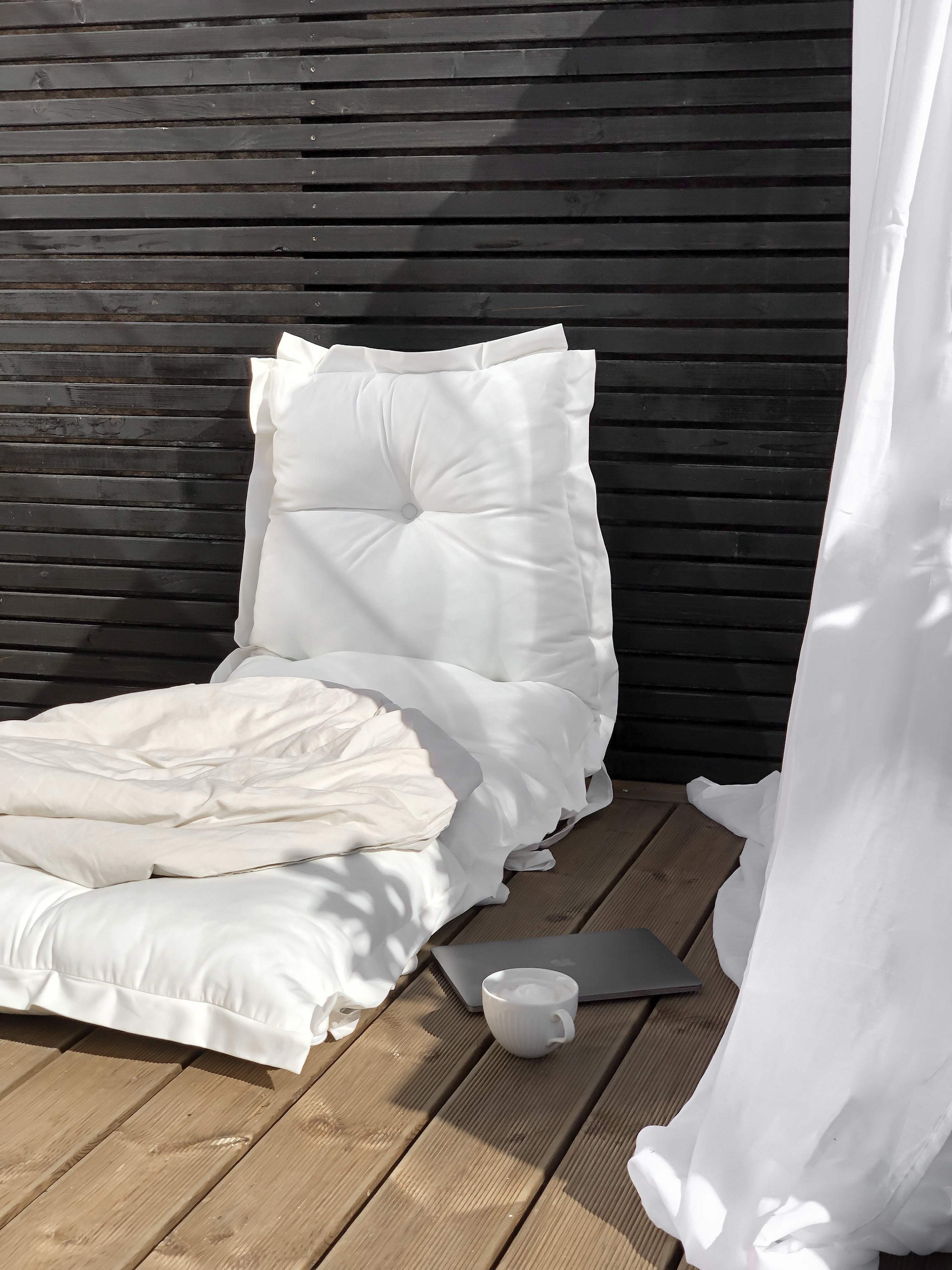 ASSEYEZ-VOUS ET DORMEZ DEHORS™ BEIGE