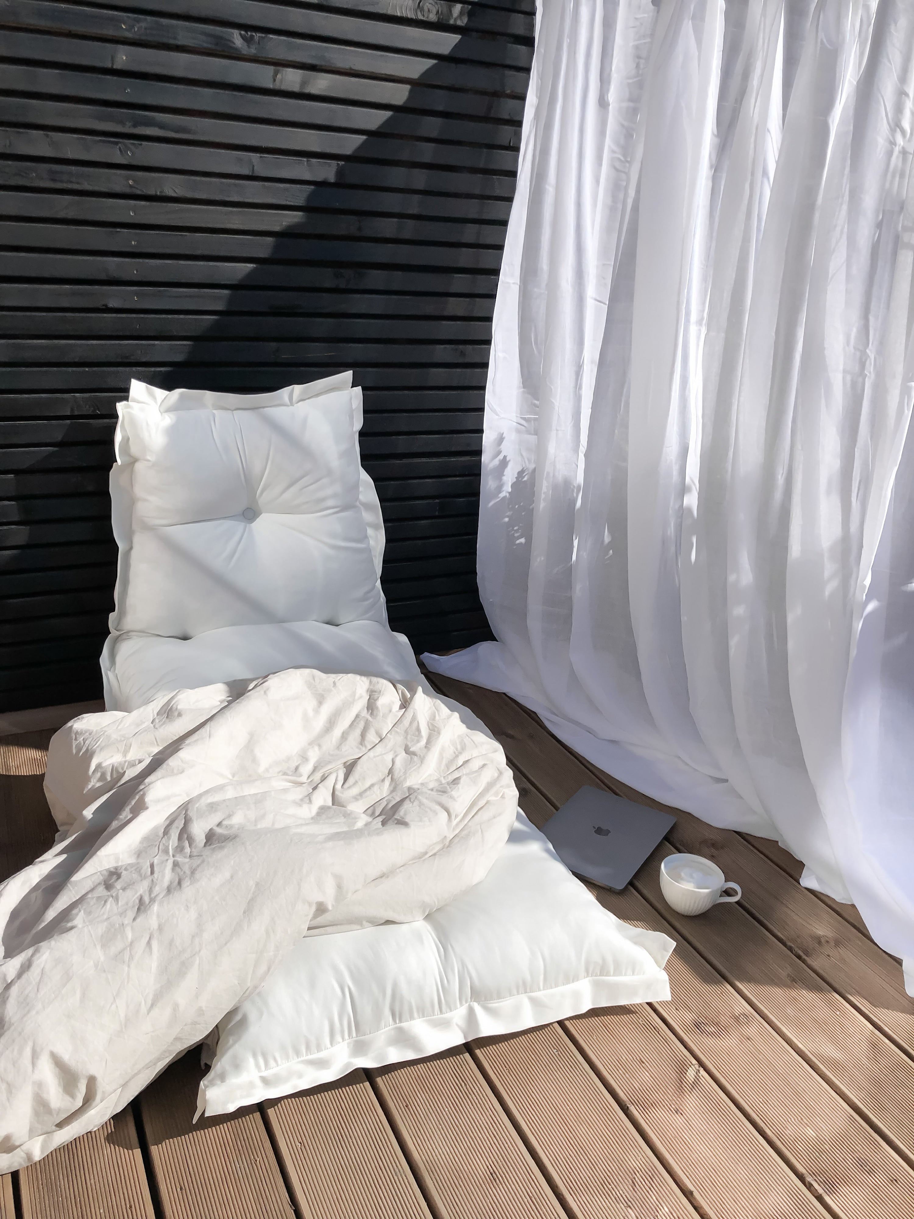 SIT AND SLEEP OUT™ DARK GREY