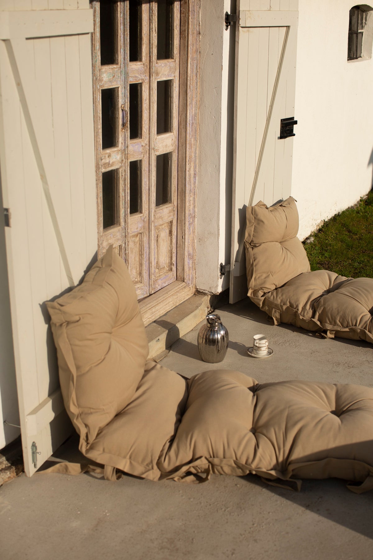 SIT AND SLEEP OUT™ BEIGE