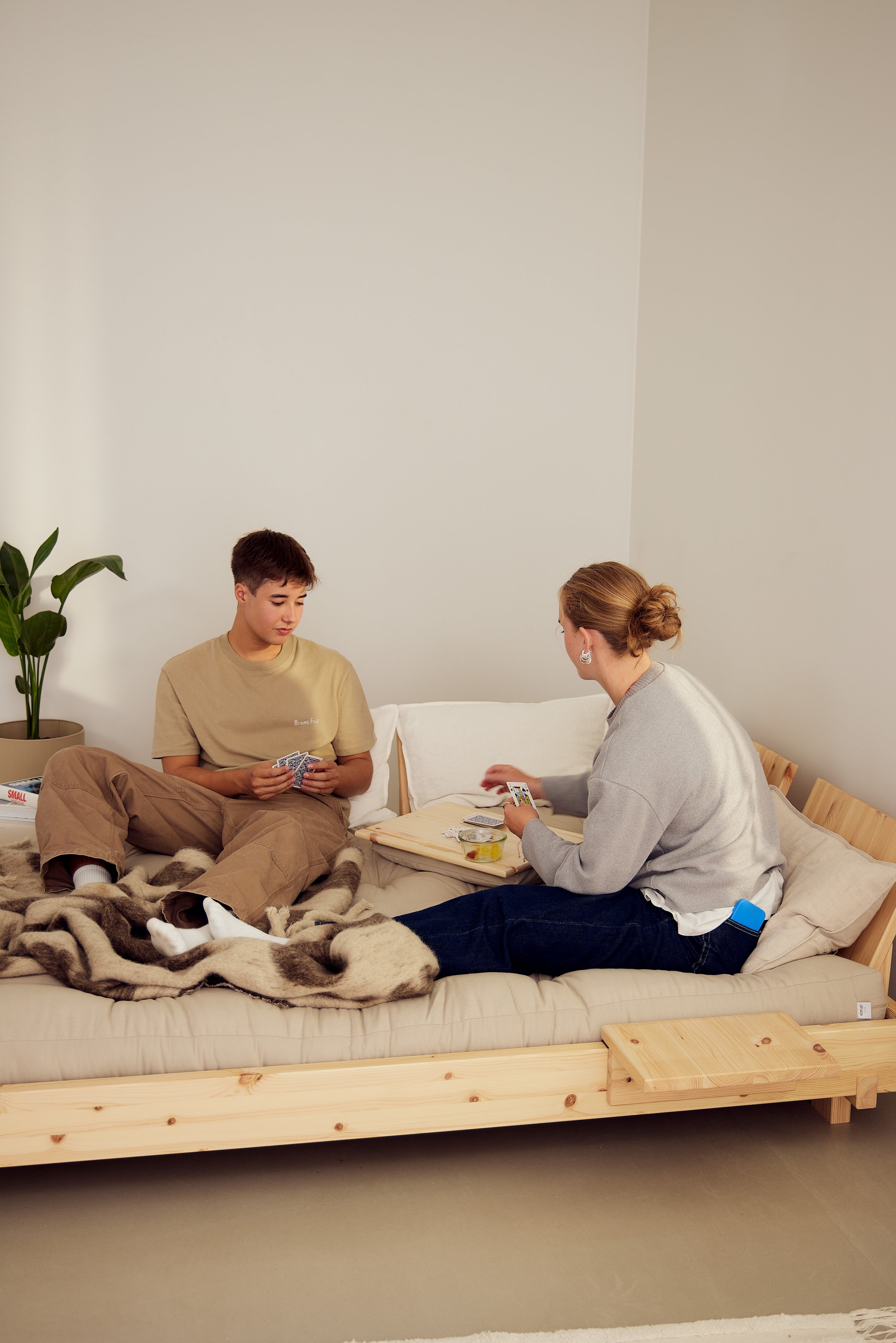 SOCIAL SOFA BED CLEAR LAC 140 X 200 W. 4 PCS BACK RESTS AND 2 PCS SIDE TABLES W. FRESH MATTRESS MOCCA